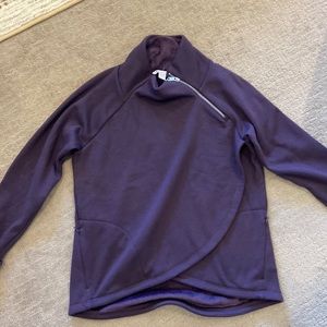 Athleta pull over in purple